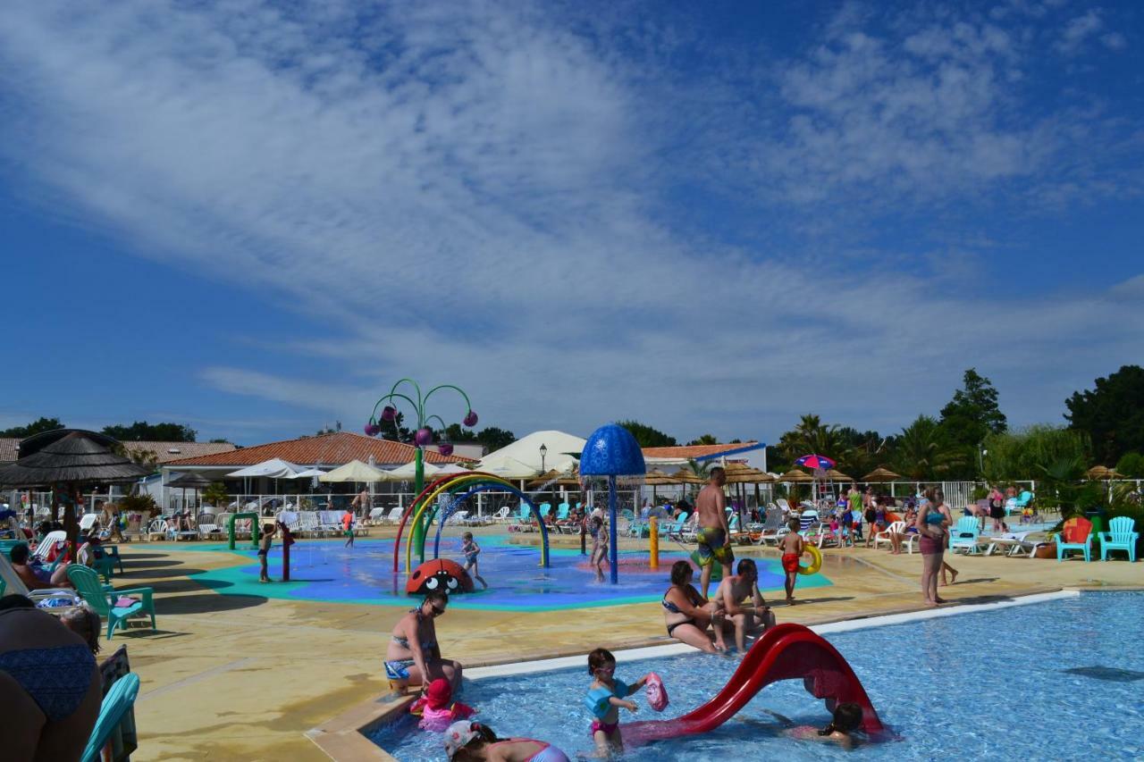 Camping Les Charmettes- Les Mathes Exterior foto